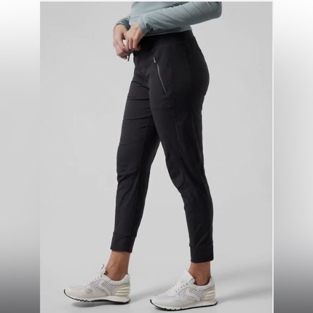 Athleta Trekkie North Jogger